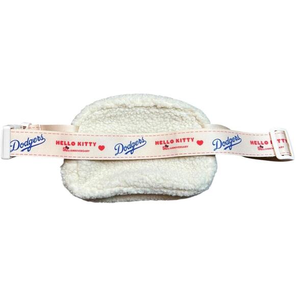 Hello kitty x dodgers - Picture 2 of 5